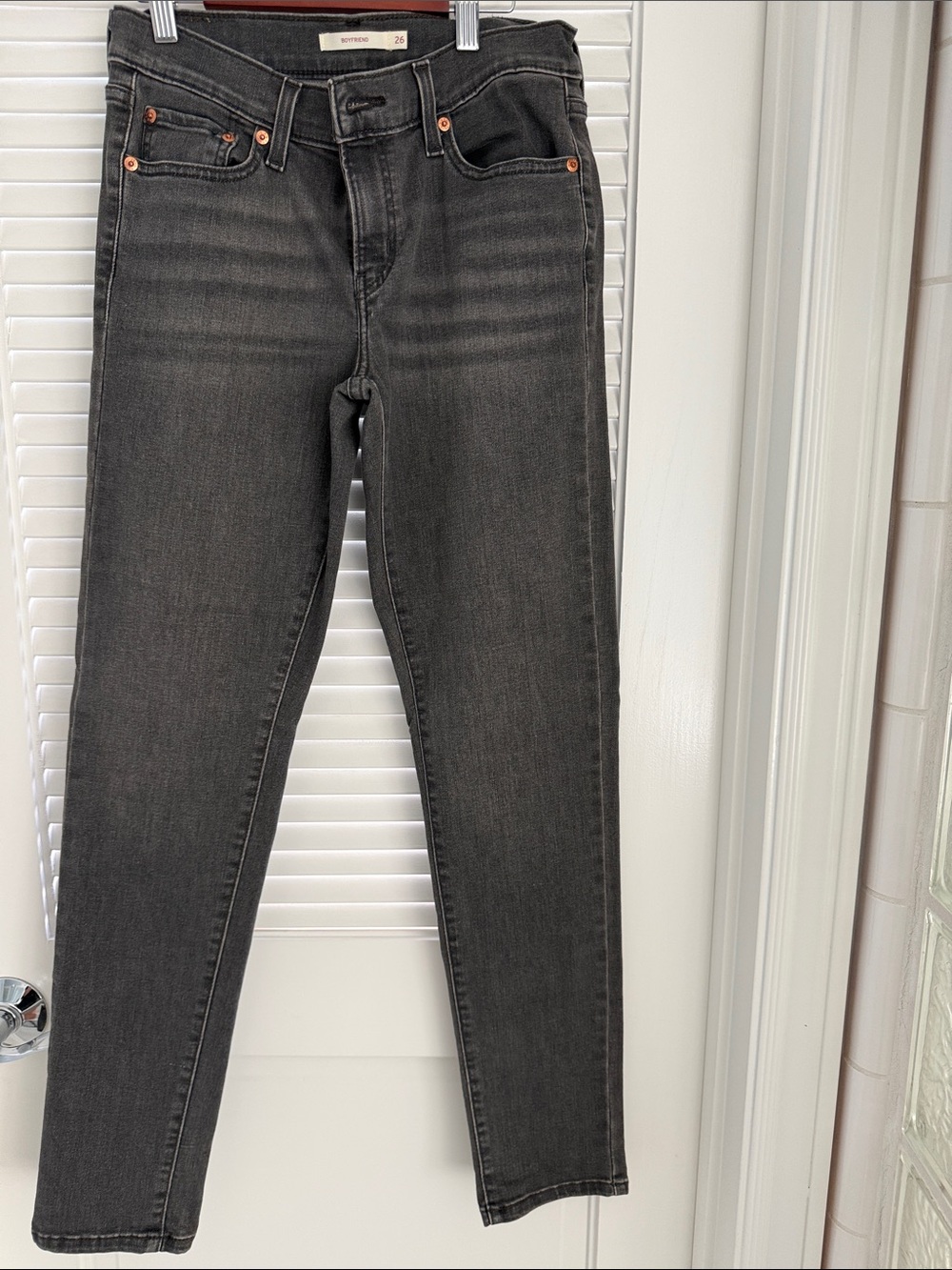 Levi's Boyfriend Jeans in Washed Black